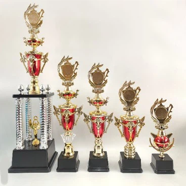 Trofeo de fútbol plástico ukax 1.1.